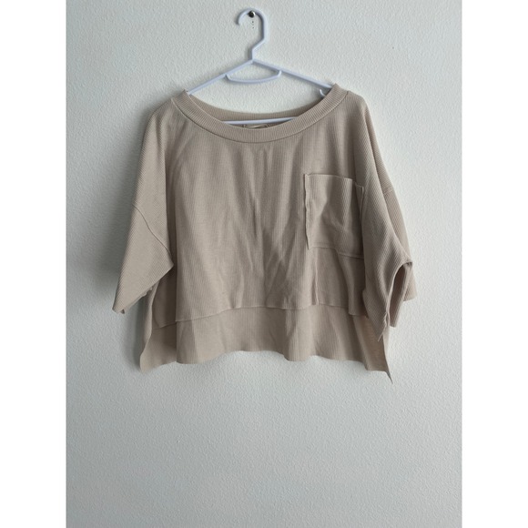 Altar'd State Beige Waffle Knit Cropped Pocket Tee High Low Hem Top Mens Medium - Picture 4 of 5